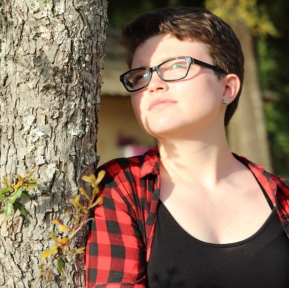 Meet your Posher, Dawn - Picture 1 of 1